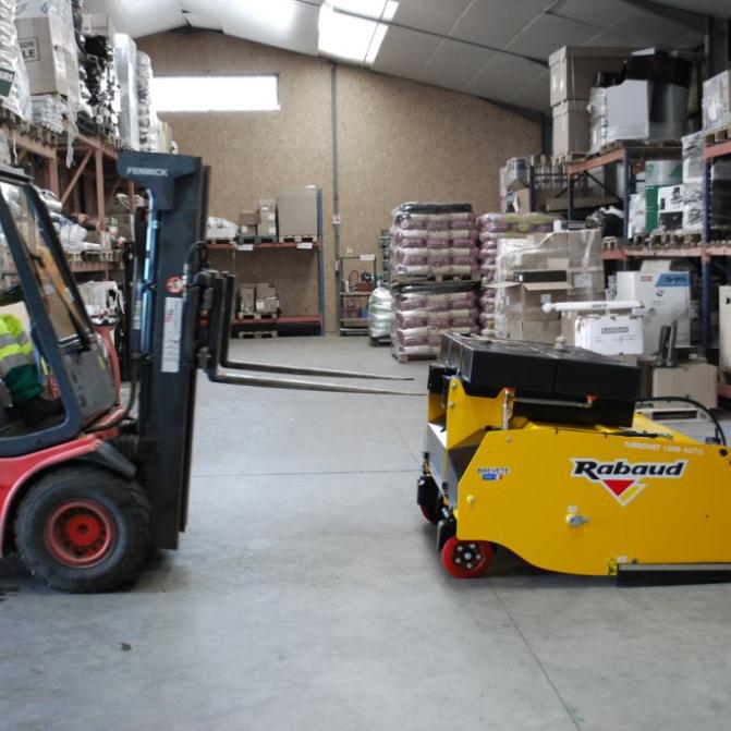 sweeper-without-forklift-connection