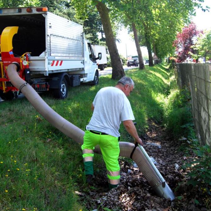 aspirateur-feuille-fosse