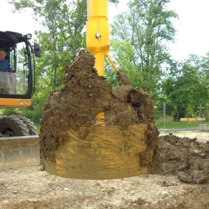 foundation-digging-excavator