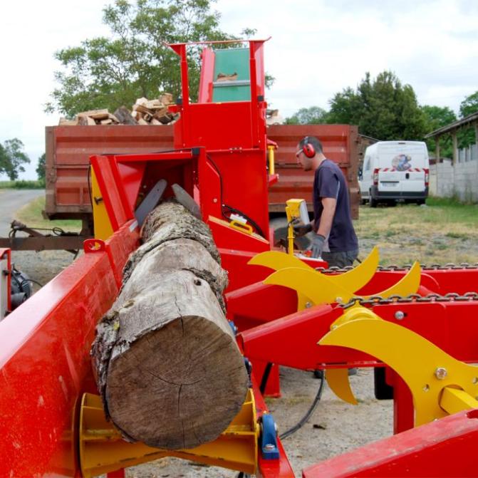 wood-unscrambler-sawing