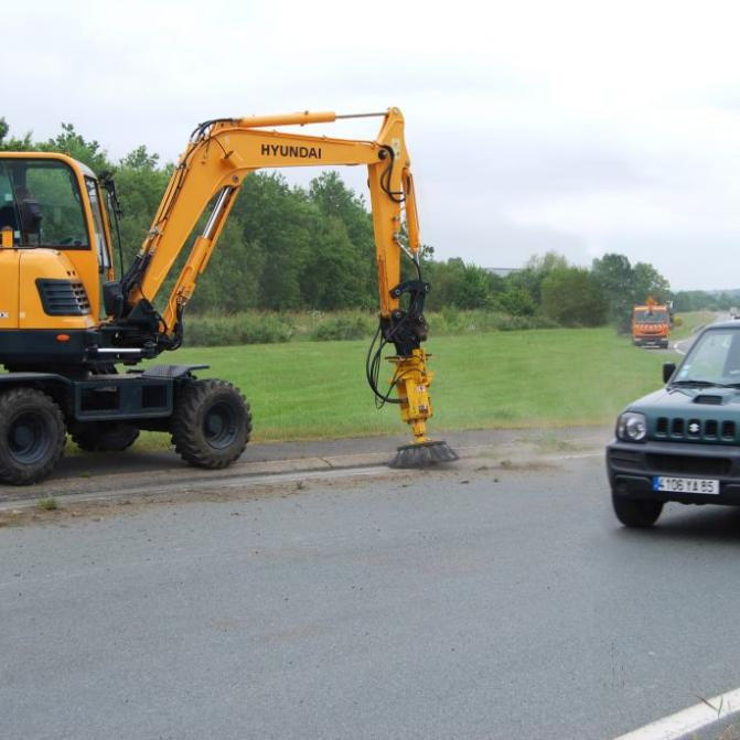 easy-excavator-weeding-brush