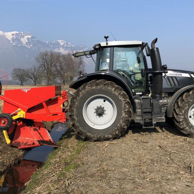 draineuse-tracteur-bac-gravier