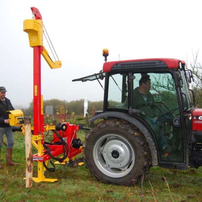 tractor-vinegrower-post-driver