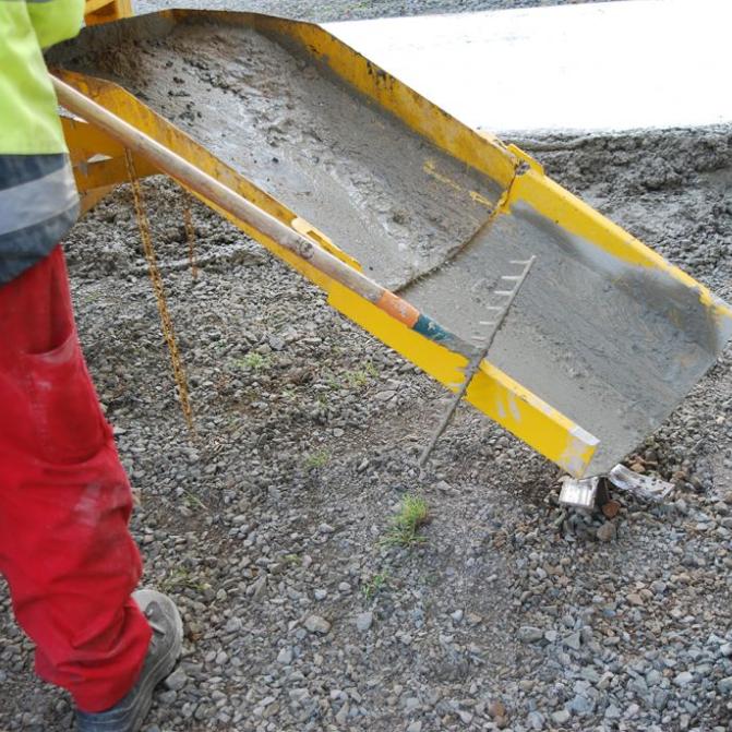 zementauslaufrohr-für-betonmischer