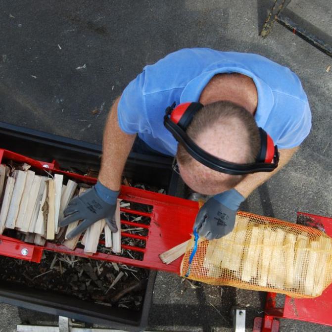 log-cleaning-grate