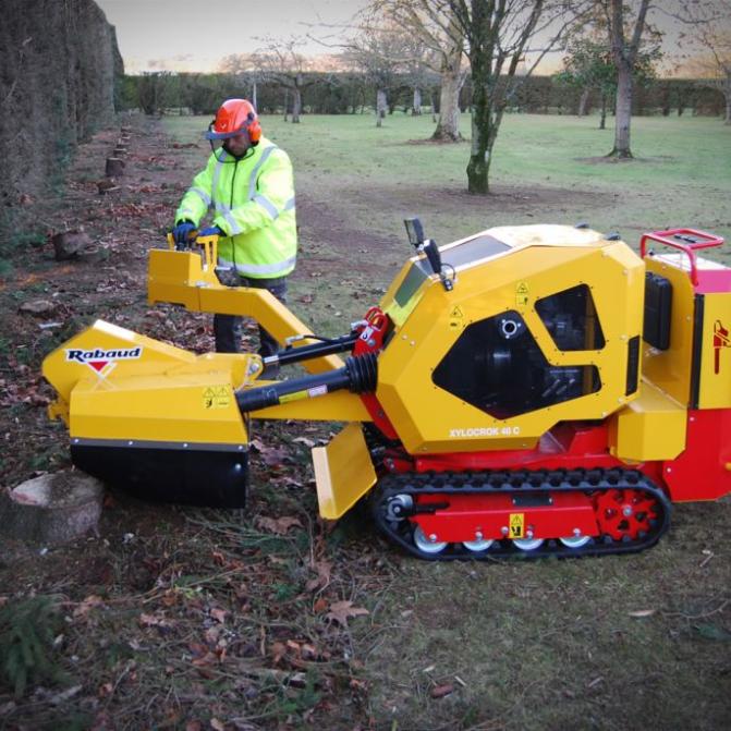 Stump grinder on track : XYLOCROK C | Rabaud