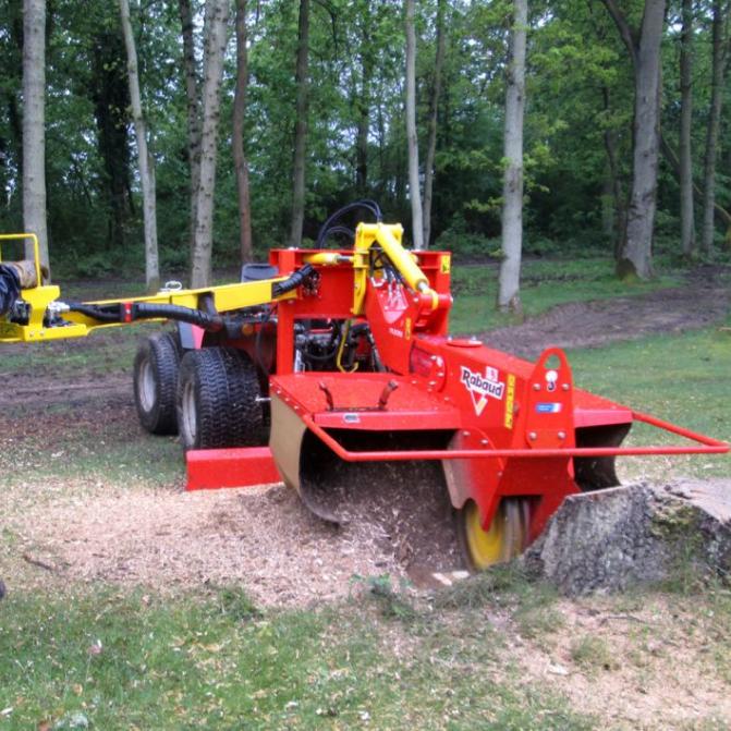 rabaud-tractor-stump-grinder