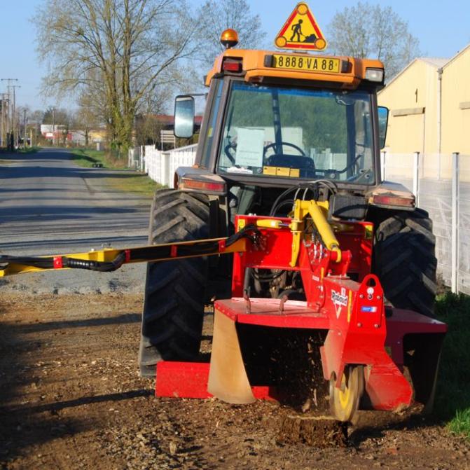 rogneuse-tracteur-souche