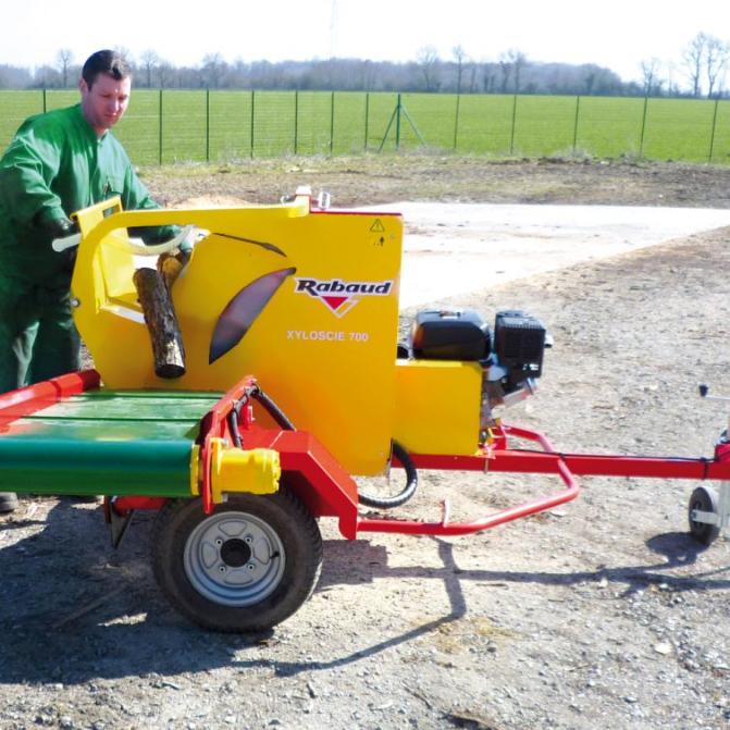 scie-bois-chevalet-chassis-routier