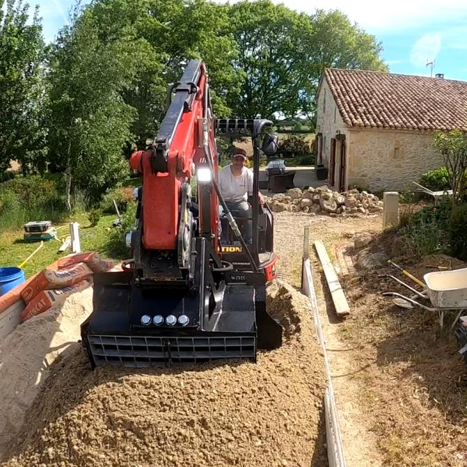 bucket-concrete-loading-bin