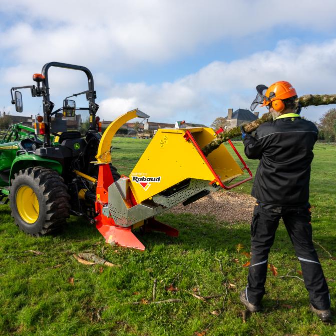 microtractor-branch-shredder