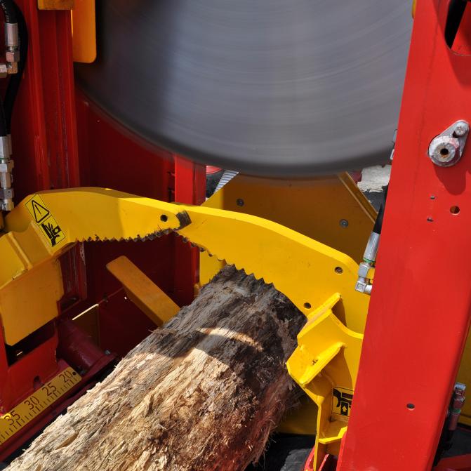 combine-lame-scie-pinces