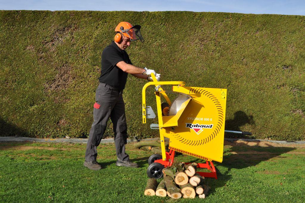 Scie a buche, scie circulaire : matériel forestier CMS, scie lame carbure,  moteur électrique 220V