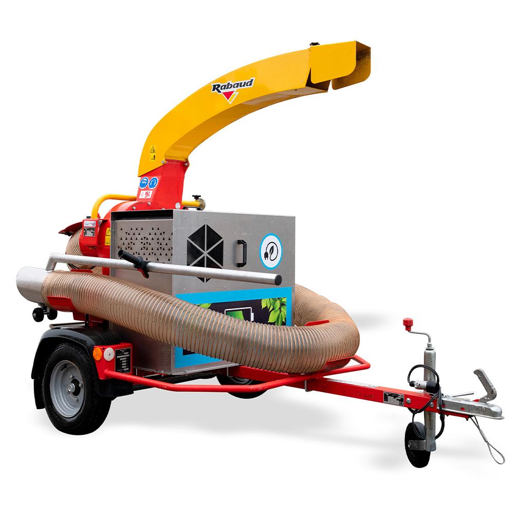Electric leaf hoover on road chassis WINDY E Rabaud