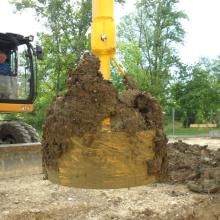 foundation-digging-excavator