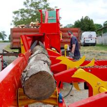 wood-unscrambler-sawing