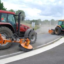 unkrautbekämpfung-auf-kreisverkehr