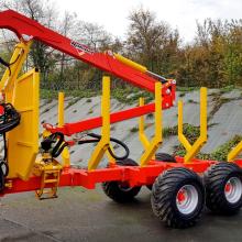 forest-trailer-filled-with-forest-crane