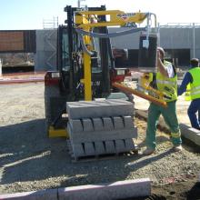 rabaud-suction-cup-border-laying