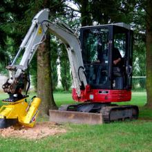 stump-grinder-on-excavator